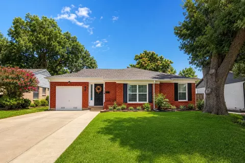 1818 N Plymouth Dr N, Irving, TX 75061