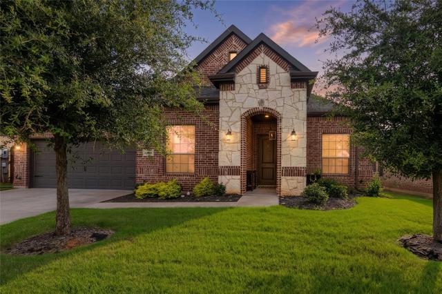 1028 Wildwood Dr, Joshua, TX 76058