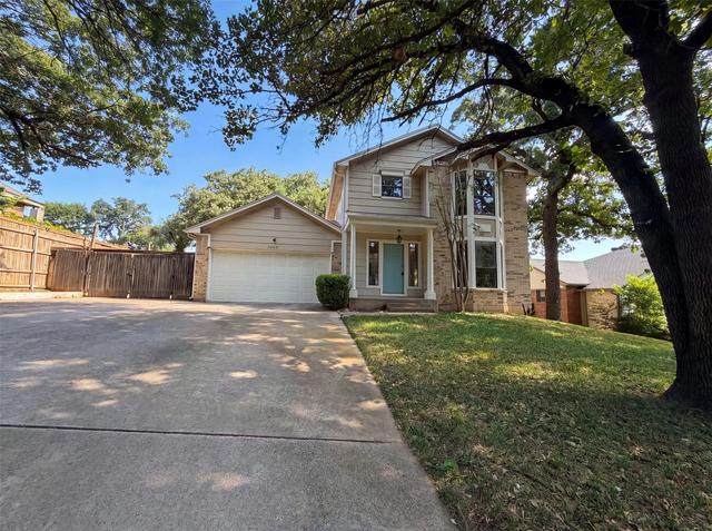3805 Brookfield Dr, Arlington, TX 76001