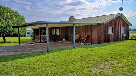 978 Longbranch Rd, Nocona, TX 76255