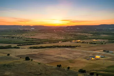 125 Southern Valley Dr, Tuscola, TX 79562