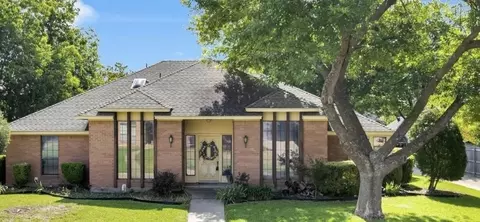 3630 Ridgewood Dr, Grand Prairie, TX 75052