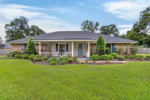 7904 Cedar Creek Cir, Haughton, LA 71037