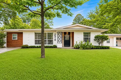 2519 Highwood Dr, Dallas, TX 75228
