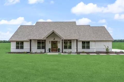 594 Sedalia Rd, Van Alstyne, TX 75495