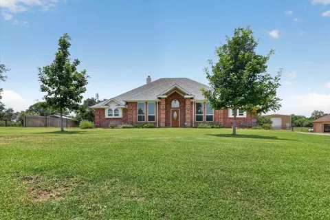140 Oakwood Ct, Lakeside, TX 76135