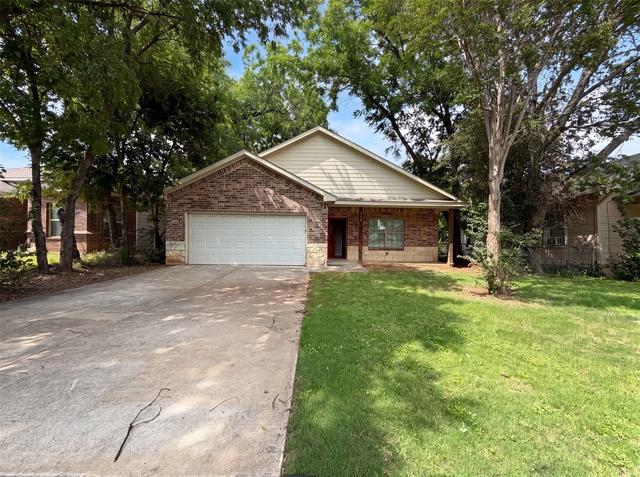 619 E Arlington Ave, Fort Worth, TX 76104