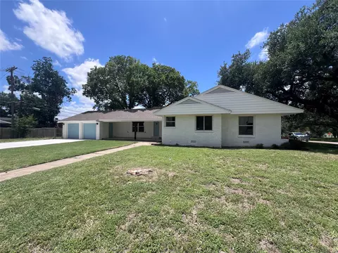Exterior - 3200 Proctor Ave, Waco, TX 76708 photo 4 of 11