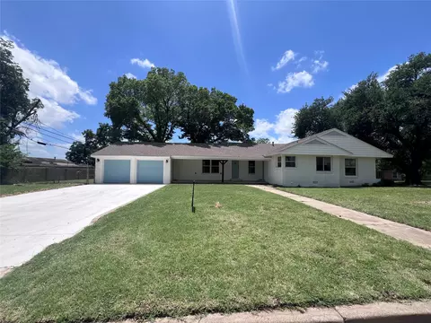 Exterior - 3200 Proctor Ave, Waco, TX 76708 photo 5 of 11