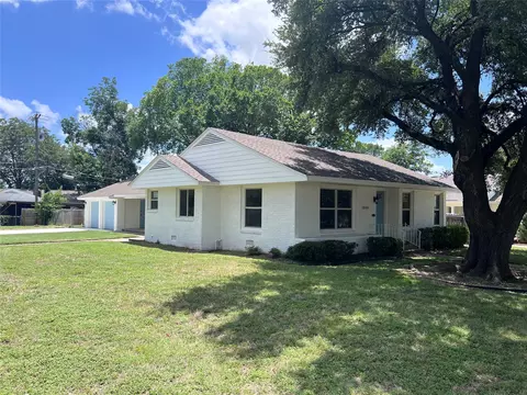 Exterior - 3200 Proctor Ave, Waco, TX 76708 photo 3 of 11