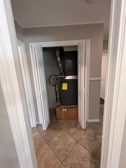 Entry Way - 3200 Proctor Ave, Waco, TX 76708 photo 4 of 5