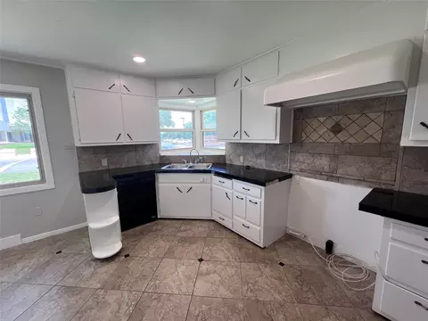 Kitchen - 3200 Proctor Ave, Waco, TX 76708 photo 2 of 3