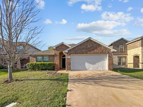 536 Goldstone Ln, Fort Worth, TX 76131