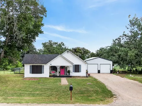 110 W Brown St, Lipan, TX 76462