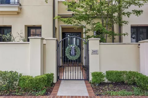 2605 Museum Way, Fort Worth, TX 76107