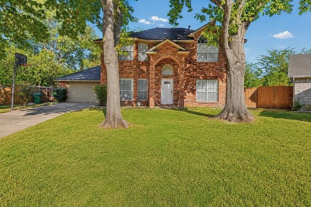 2505 Classic Ct W, Bedford, TX 76021