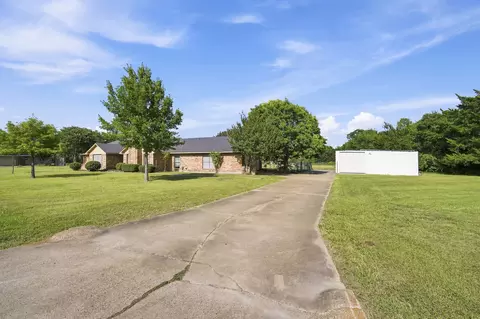 112 Deborde Cir, Red Oak, TX 75154