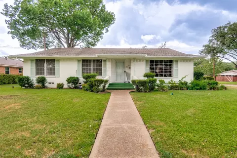 5319 Urban Crest Rd, Dallas, TX 75227