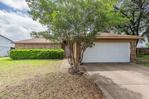6413 Landview Dr, Fort Worth, TX 76133