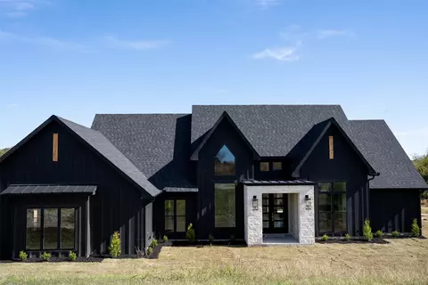 179 Cowan Xing, Alvord, TX 76225