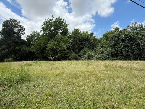 5101 Beverly Dr, Beverly Hills, TX 76711