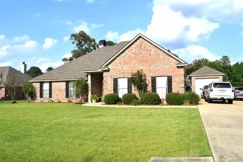 605 Jade Cir, Haughton, LA 71037