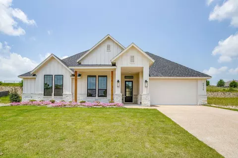 6926 Trail Rock Dr, Benbrook, TX 76126