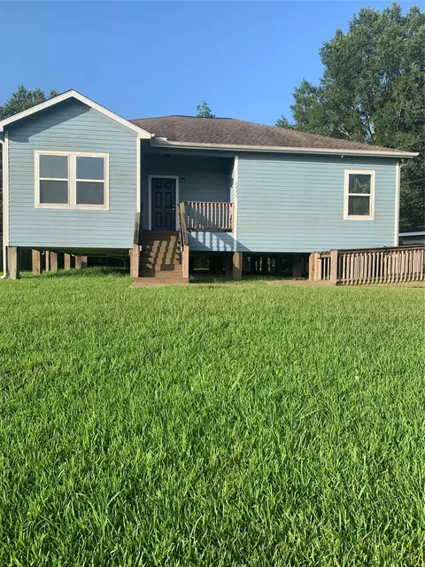 5335 Bettes Ln, Beaumont, TX 77708