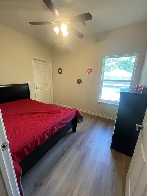 Bedroom - 5335 Bettes Ln, Beaumont, TX 77708 photo 4 of 7