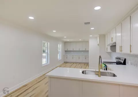 4693 Larry Ln, Shreveport, LA 71107