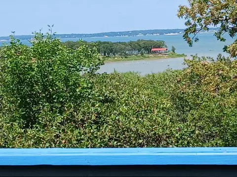 357 Kellys Cir, Runaway Bay, TX 76426