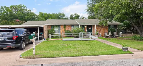 110 N Cherry Ln, Granbury, TX 76048