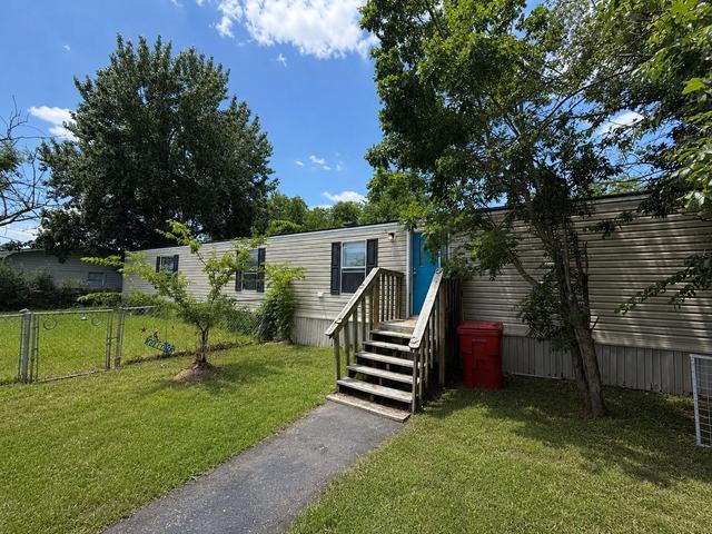 204 Mcelroy St, Southmayd, TX 76273