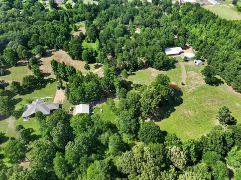 400401 Third St, Queen City, TX 75572