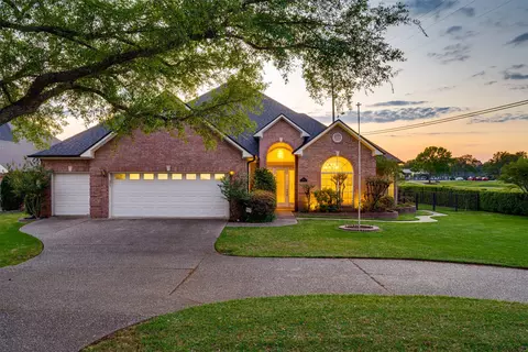 100 Clearview Dr, Bullard, TX 75757