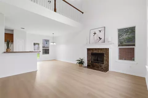 519 Mattie Ln, Lake Dallas, TX 75065