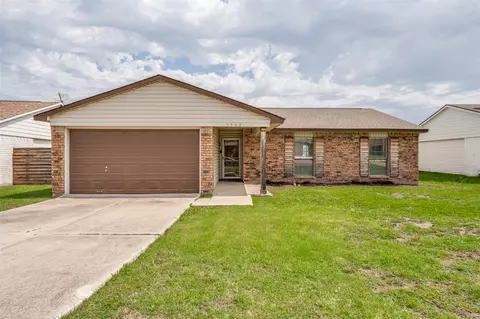 5548 Russell Dr, The Colony, TX 75056