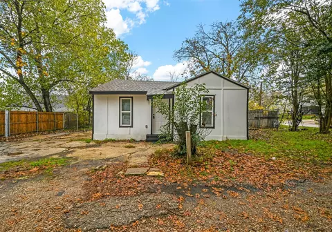 105 Short St, Farmersville, TX 75442