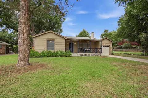 909 Keith Pumphrey Dr, River Oaks, TX 76114