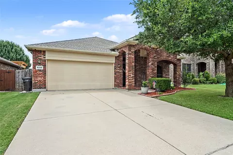 8208 Sleeping Doe Dr, Fort Worth, TX 76179