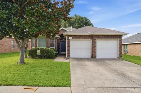 1953 Rustic Creek Dr, Garland, TX 75040