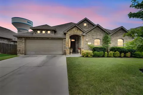 3226 Paisley Dr, Midlothian, TX 76065