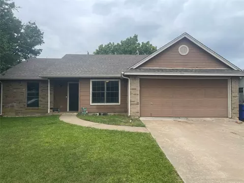 8 Atlanta Ct, Mansfield, TX 76063
