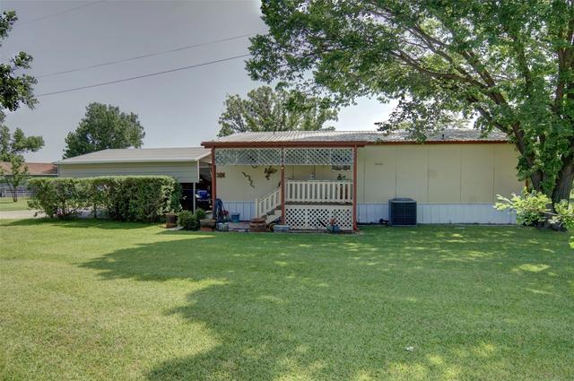 313 Butler Point Rd, Graford, TX 76449