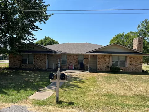 2901 Charity Rd, Commerce, TX 75428