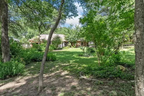 Exterior - 4000 Fox Rdg, Lorena, TX 76655 photo 2 of 12