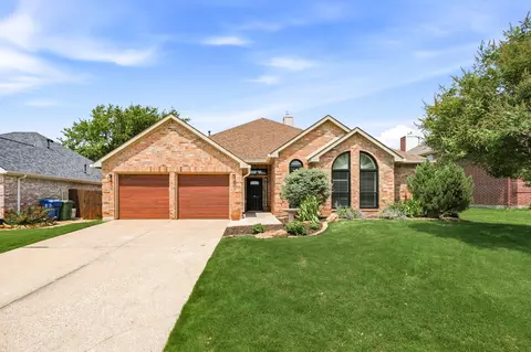 2217 Golden Arrow Dr, Flower Mound, TX 75028
