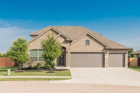 1140 Donnington Trl, Saginaw, TX 76131