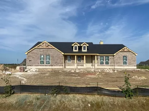 150 Sunny Side Rd, Valley View, TX 76272
