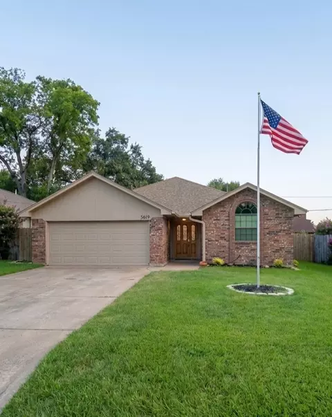 5619 Autumn Wheat Trl, Arlington, TX 76017
